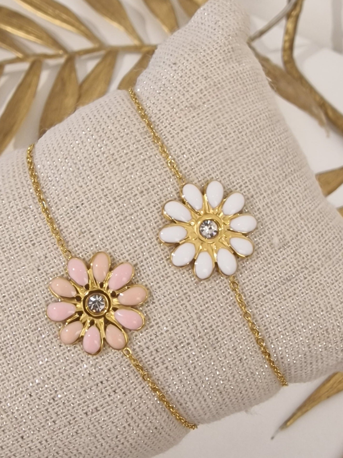BRACELET MARGUERITE ACIER OR .