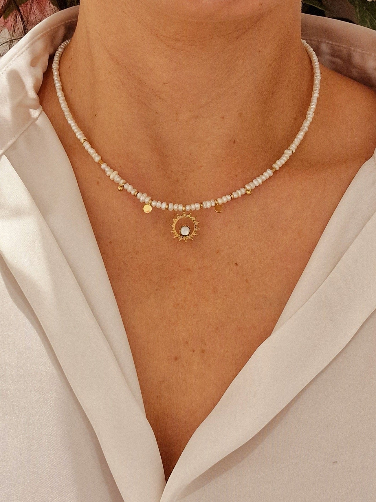 COLLIER SOLEIL PIERRE D'EAU DOUCE ACIER OR