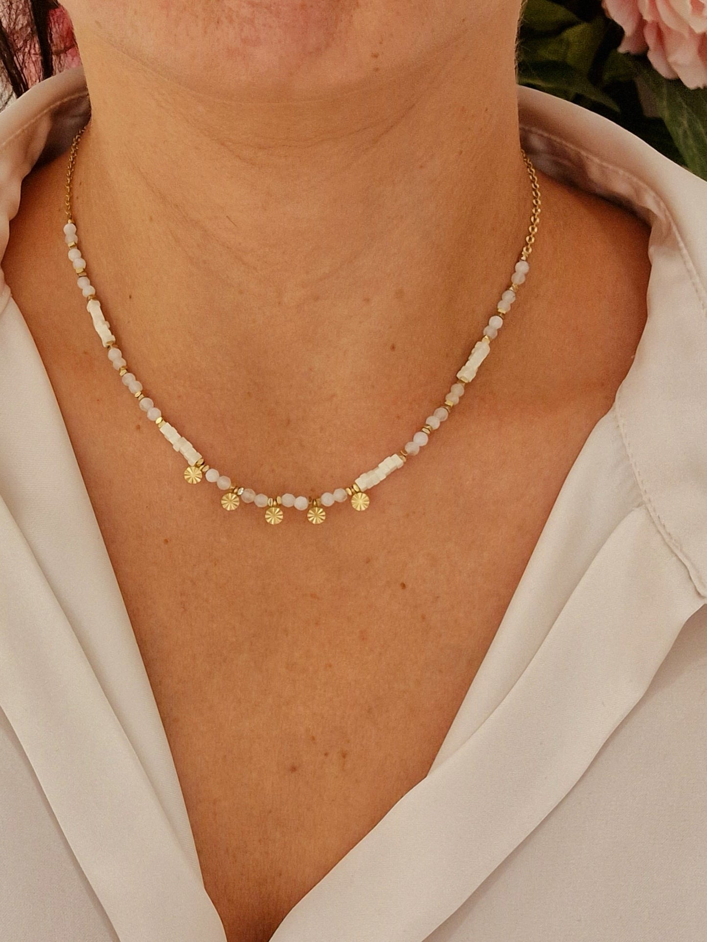 COLLIER KAMILLE PIERRE HOWLITE ACIER OR