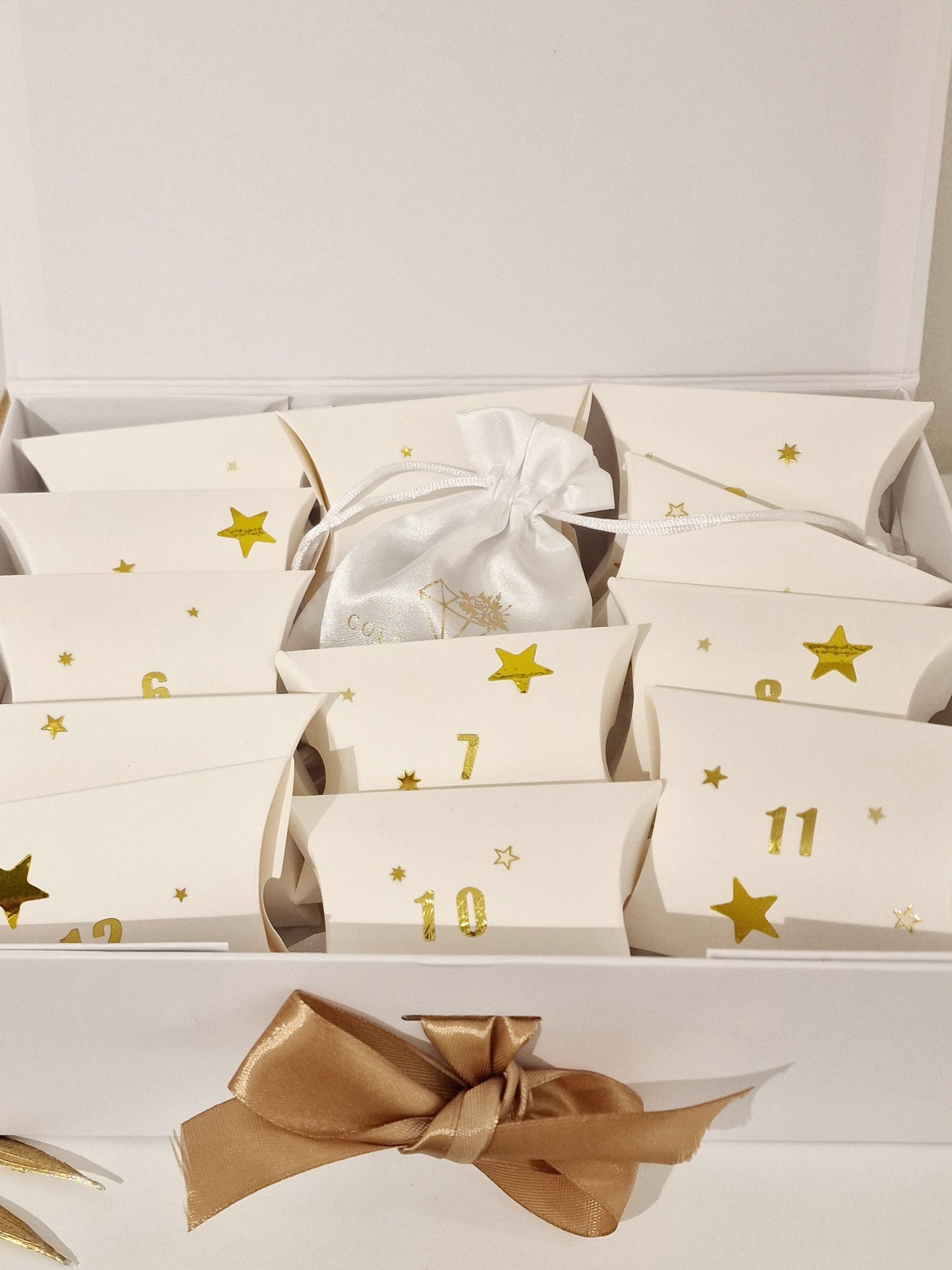 CALENDRIER DE LAVENT DORÉ 2023