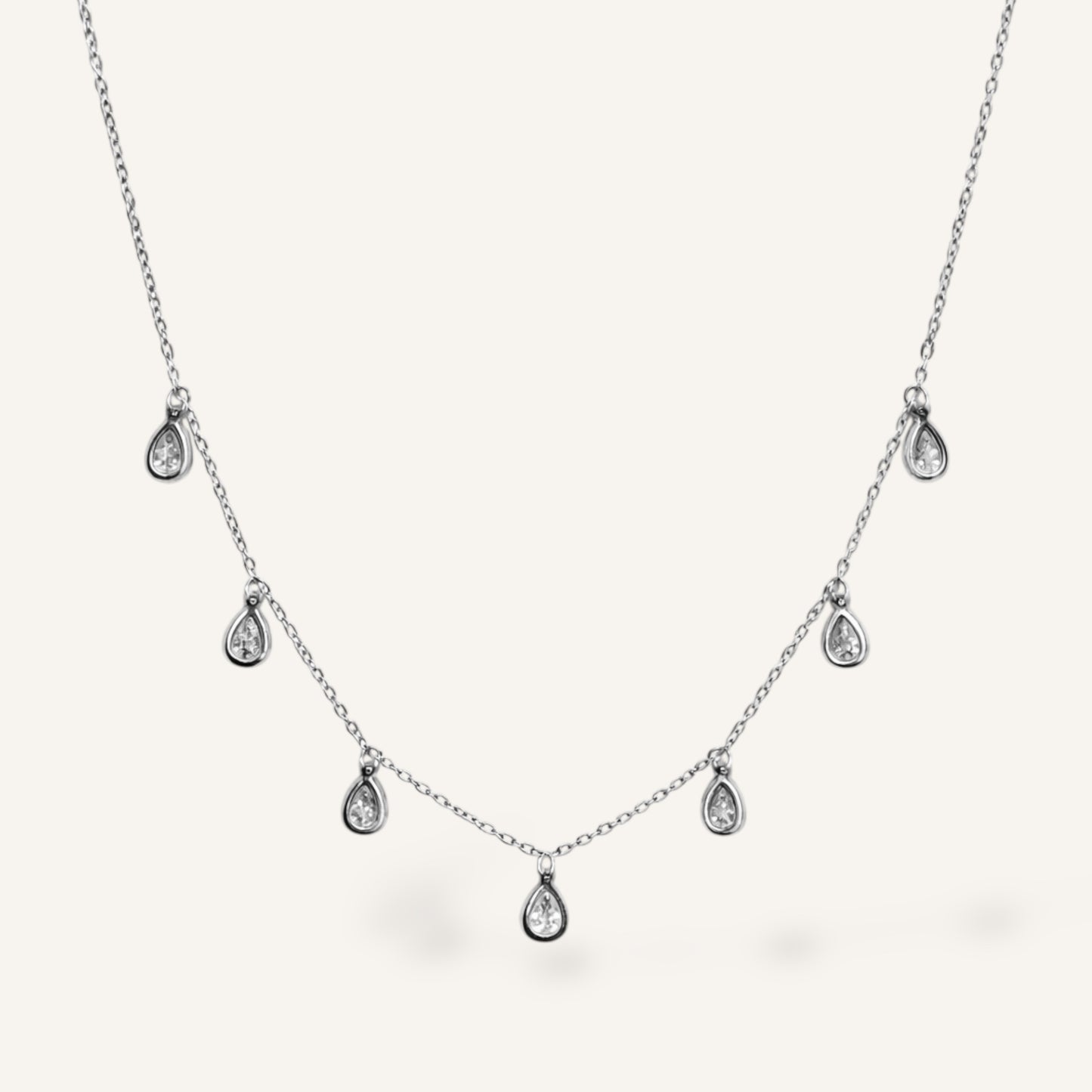 COLLIER IVANA