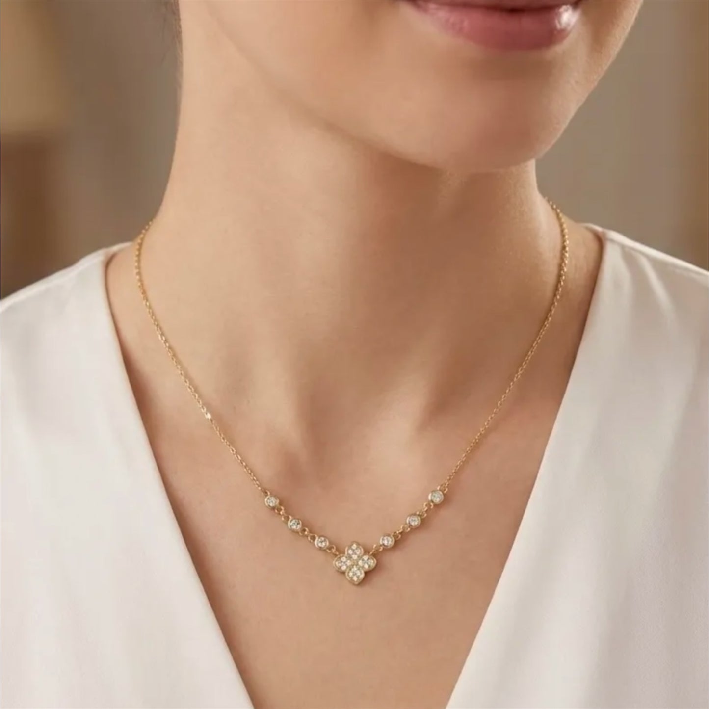 COLLIER SIANA