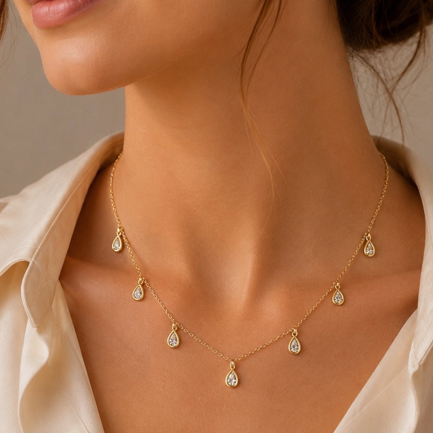 COLLIER IVANA